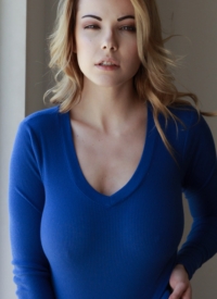 Elizabeth Marxs Blue Sweater Nudes