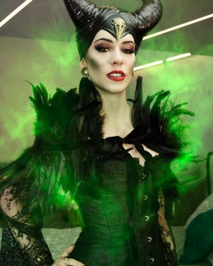 Anna De Ville Maleficent VR Cosplay X 1