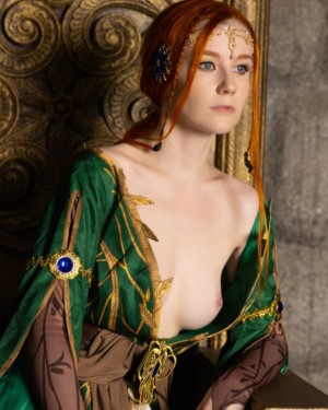 Emily Bloom Triss 2