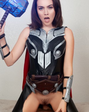 Freya Parker Thor Love and Thunder VR Cosplay X 12