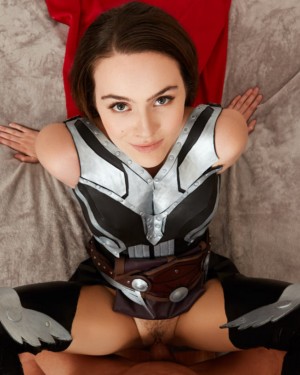 Freya Parker Thor Love and Thunder VR Cosplay X 15