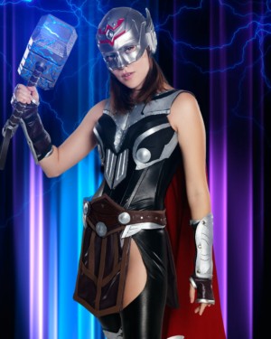 Freya Parker Thor Love and Thunder VR Cosplay X 5