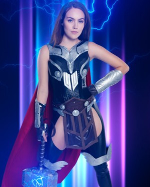 Freya Parker Thor Love and Thunder VR Cosplay X 6
