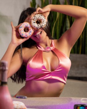 Iris Lucky Crazy For Donuts Watch4Beauty 5