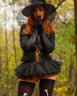 Jeny Smith Naked Witch Costume 1