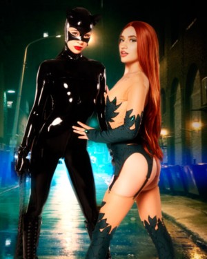 Kylie Rocket Sera Ryder Batman The Long Halloween VR Cosplay X 5