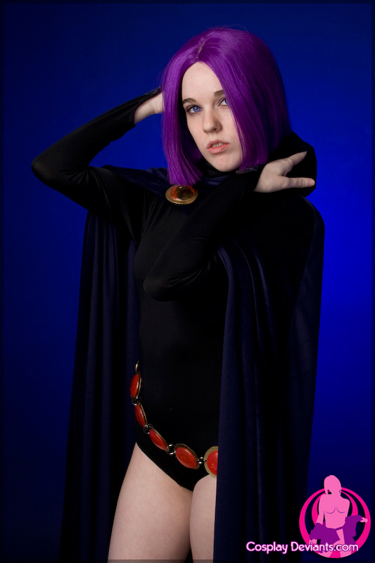 Raven cosplay naked